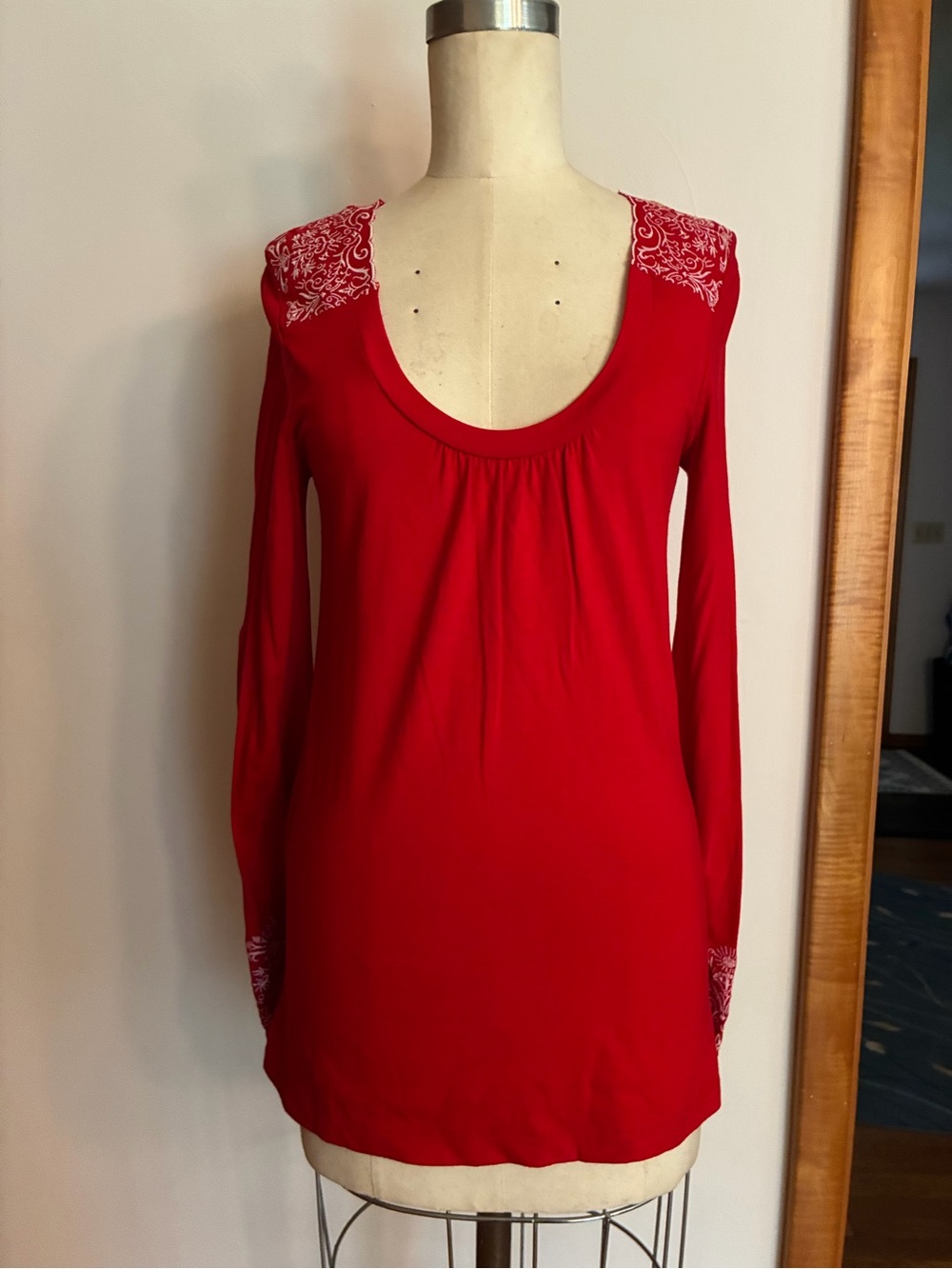 Lucy & Laurel Red Long-Sleeve Scoop Neck Top with White Embroidery Floral Boho